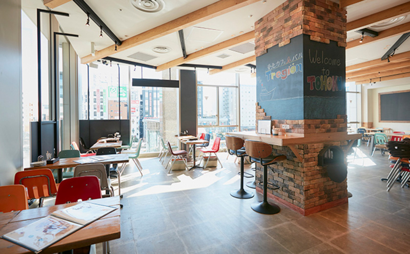 ■ホール  着席55席 立食70名