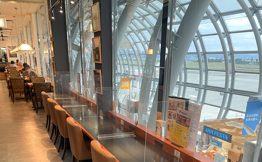 お一人でもお気軽に楽しめるカウンター席