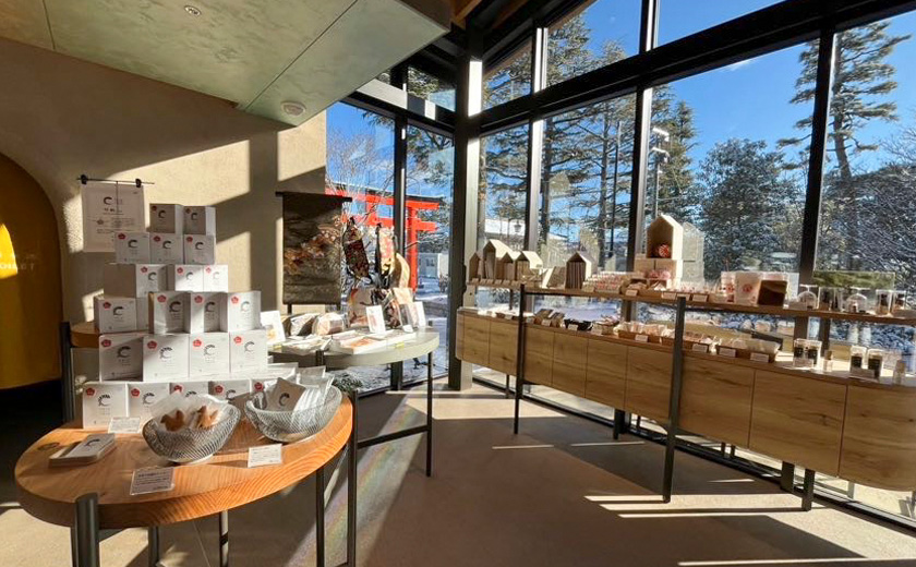 テイクアウトはもちろん、お土産も充実しています。