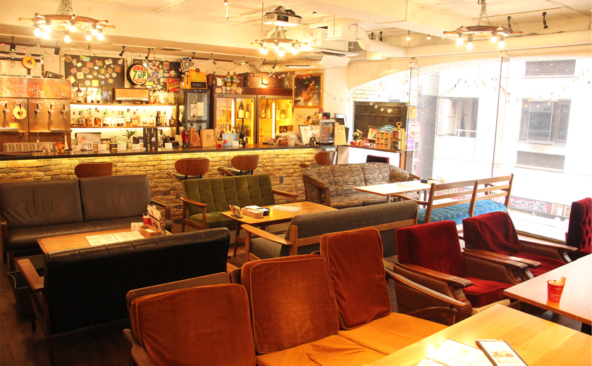 ■大ホール  着席50席、立食最大70人